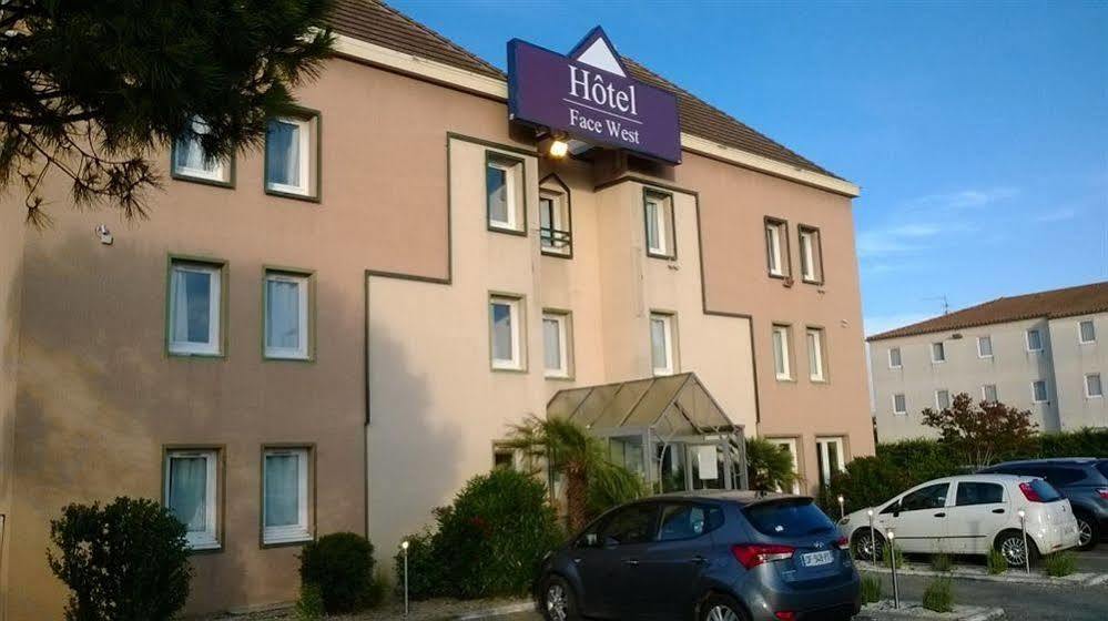 Face West Le Pontet Hotell Eksteriør bilde